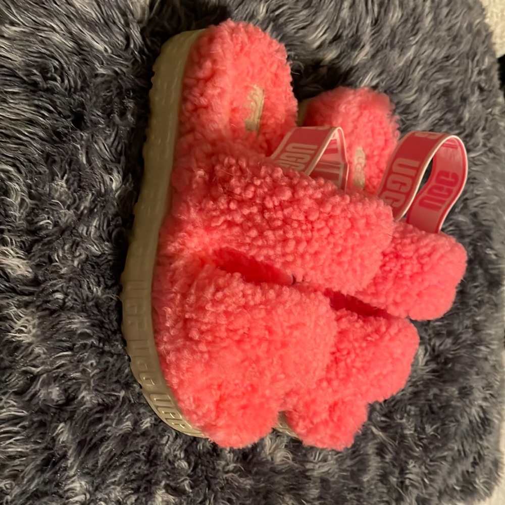 Ugg pink platform women’s slippers ~ size US 7